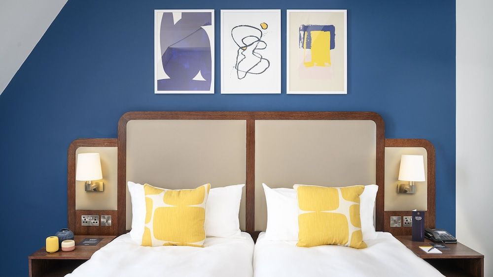 voco Grand Central Glasgow by IHG Standard Room, 2 Twin Beds 3