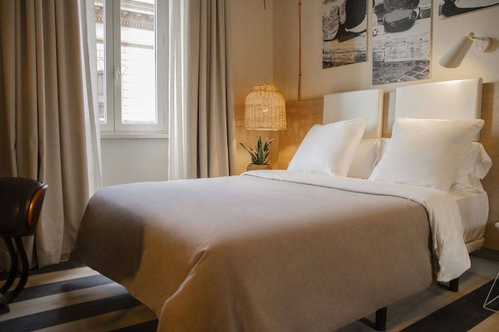 undefined Room Select Via Veneto 3