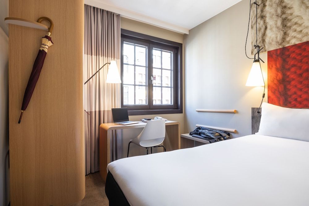 ibis Brussels off Grand Place Standard Double Room, 1 Double Bed 3