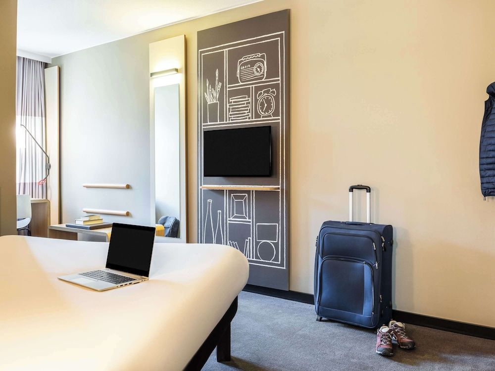 ibis Brussels off Grand Place Standard Double Room, 1 Double Bed 7