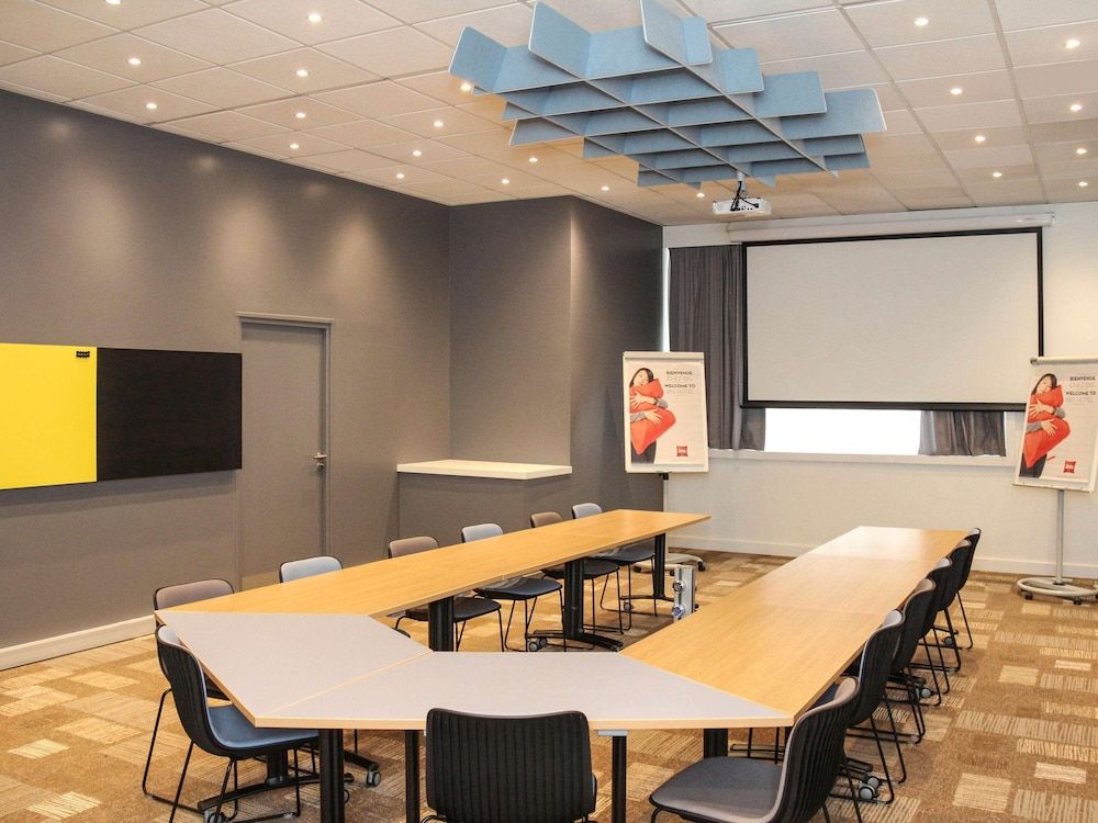 undefined ibis Lyon Gerland Musée des Confluences 10