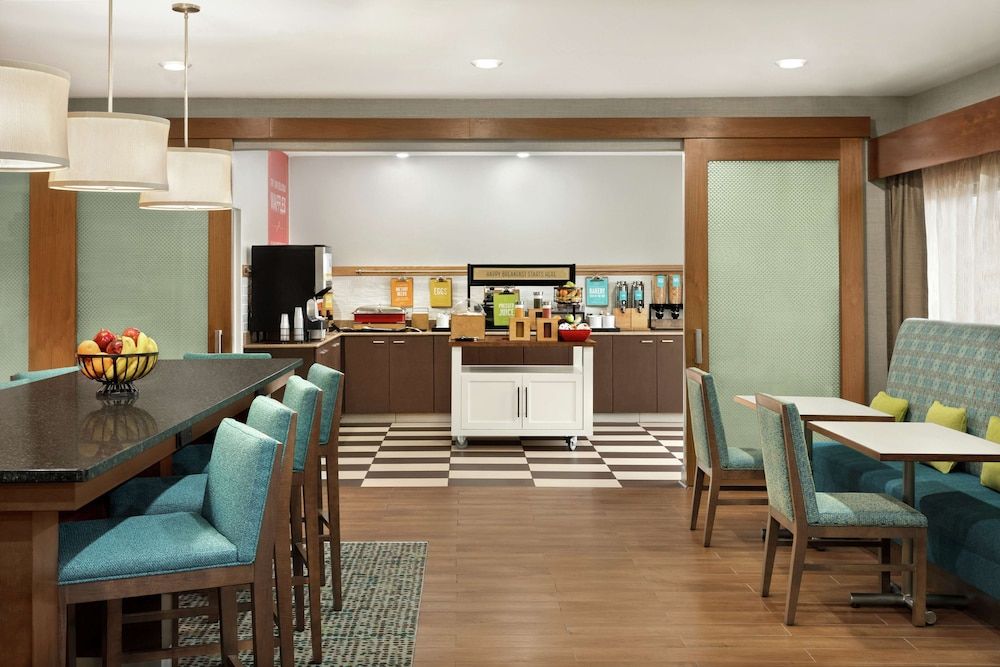 undefined Hampton Inn Houston Hobby Airport 8