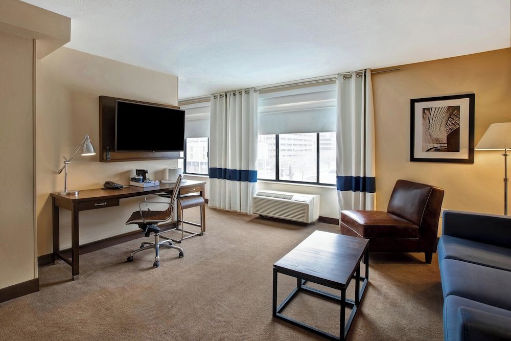 Junior Suite, 1 King Bed, Tower
