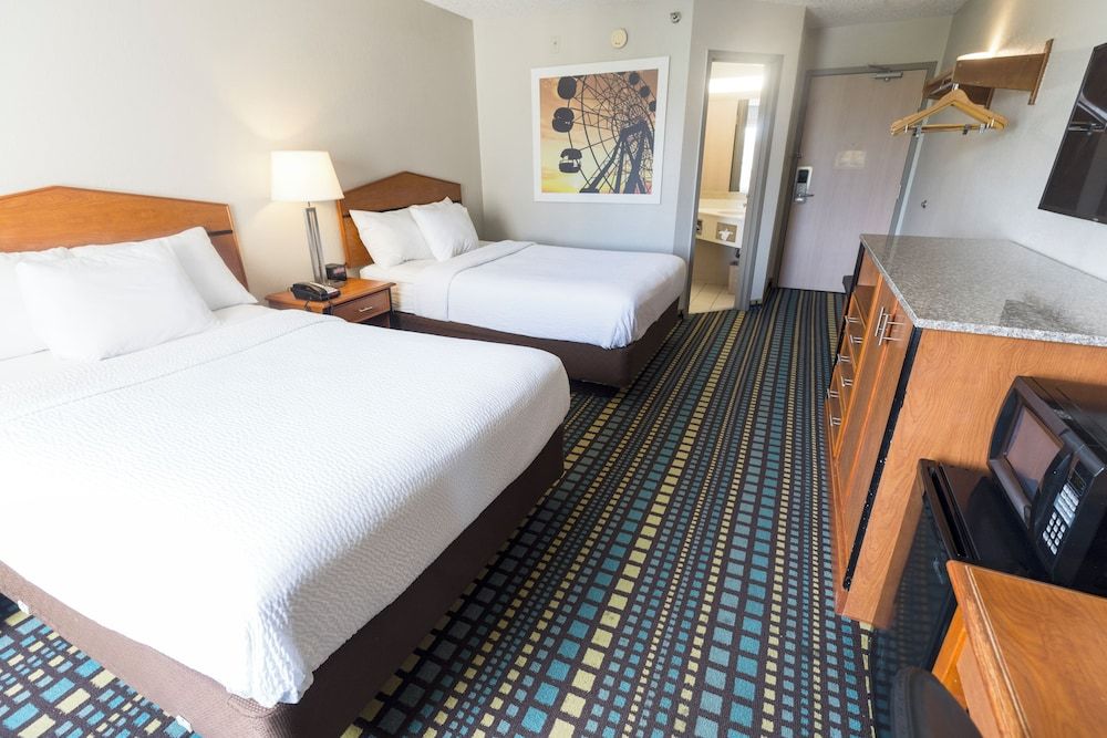 Room, 2 Double Beds, Smoking (Pet-Friendly)