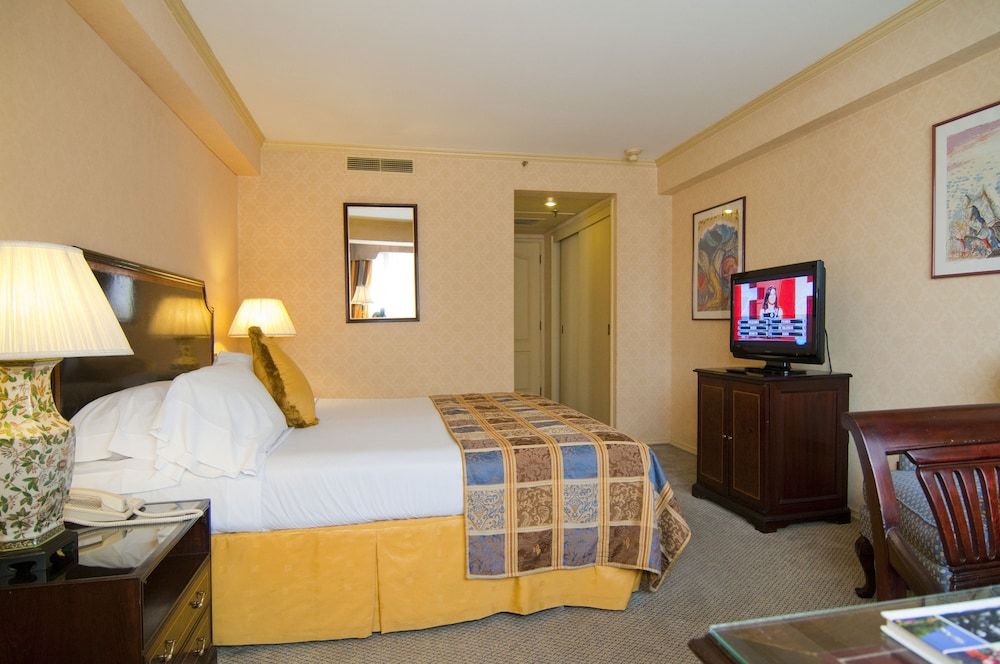 Park Plaza Santiago Standard Room, 1 King Bed