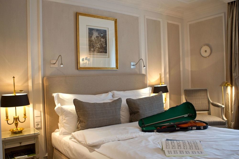 undefined Hotel München Palace 5