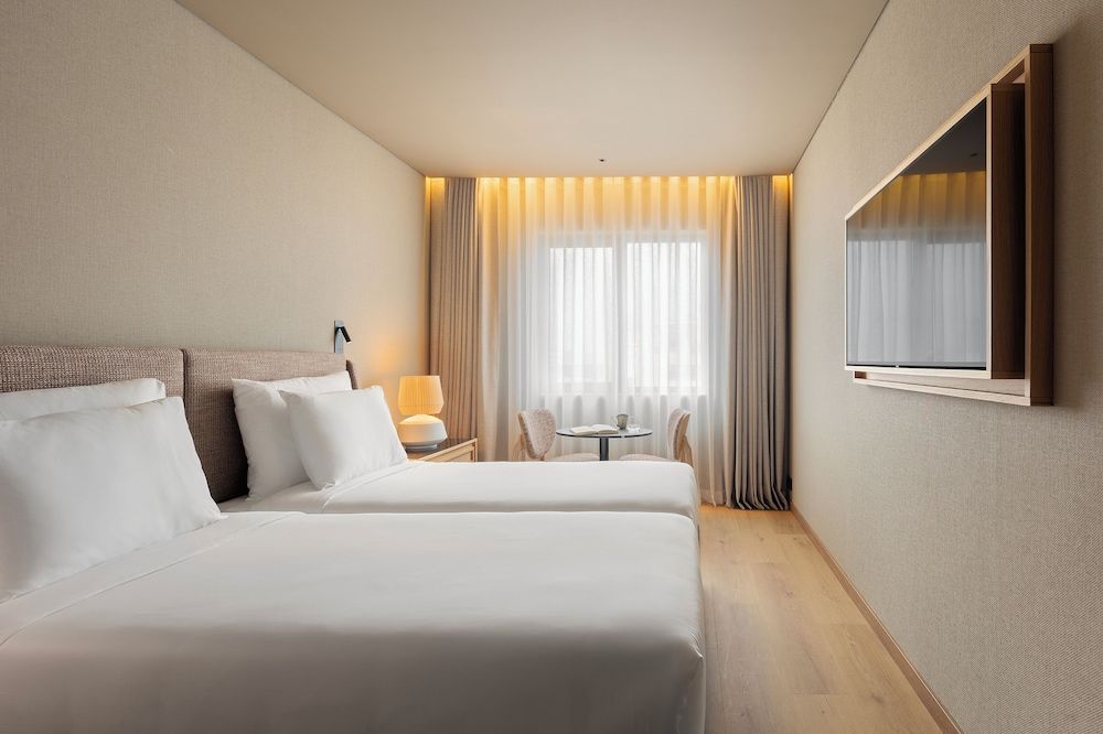 EVOLUTION Valbom Hotel Double or Twin Room (Cool)