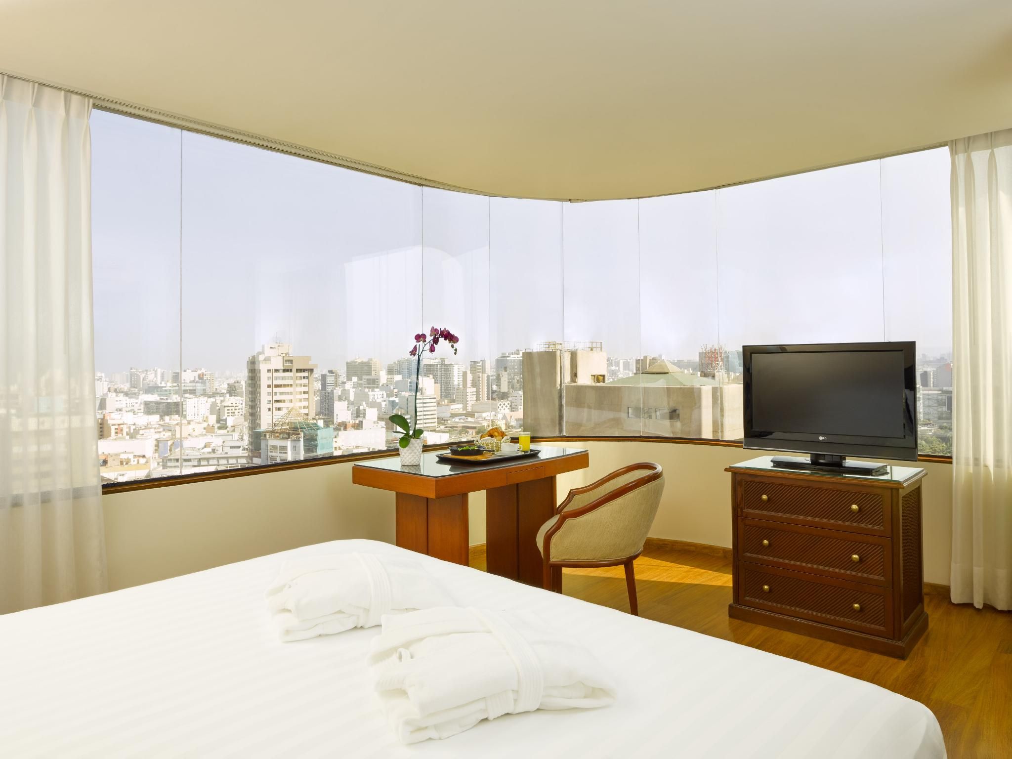 Junior Suite (2 Adults + 1 Child)