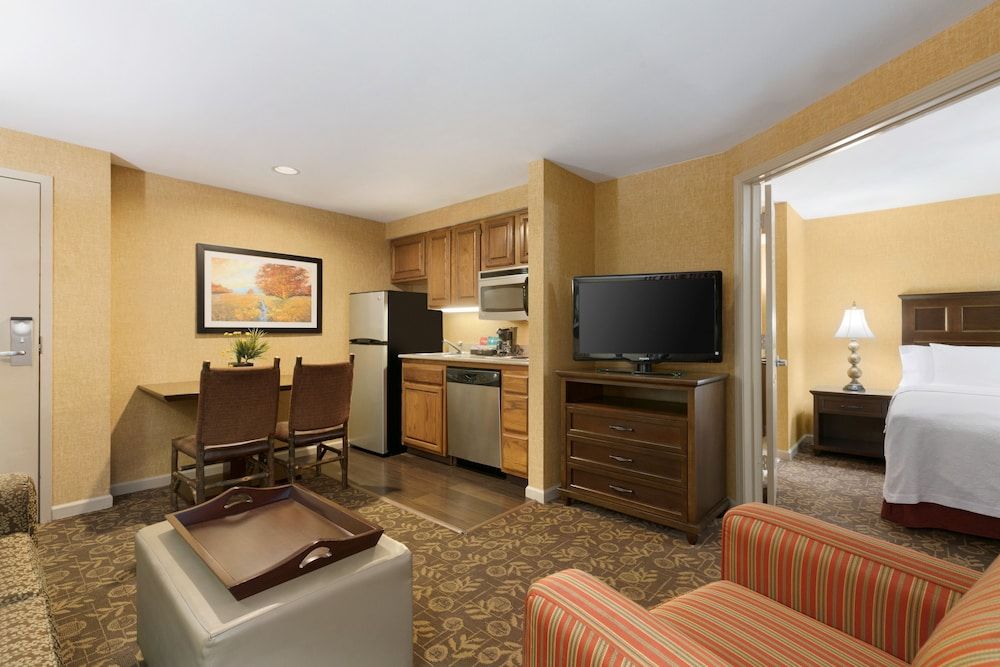 Suite, 2 Queen Beds, Accessible (Roll-In Shower)