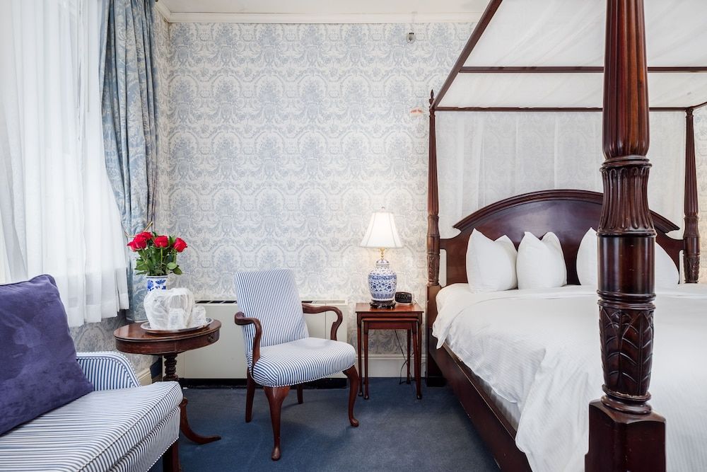 Simsbury 1820 House Deluxe Room, 1 King Bed 3