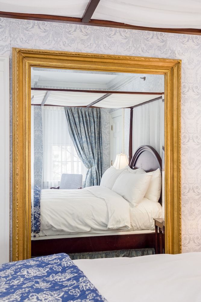 Simsbury 1820 House Deluxe Room, 1 Queen Bed 3