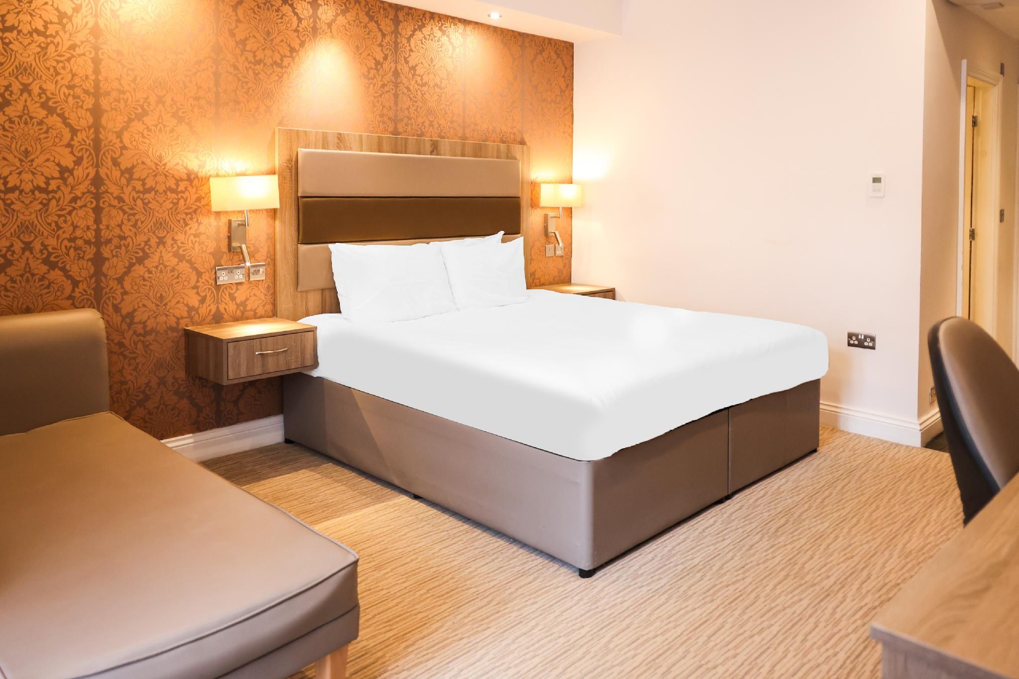 Deluxe Double Bed Apartment