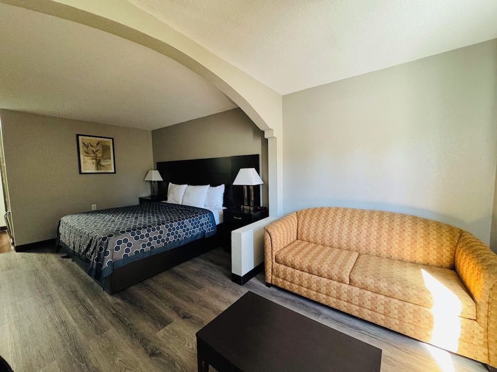 Standard Room, 1 King Bed, Non Smoking