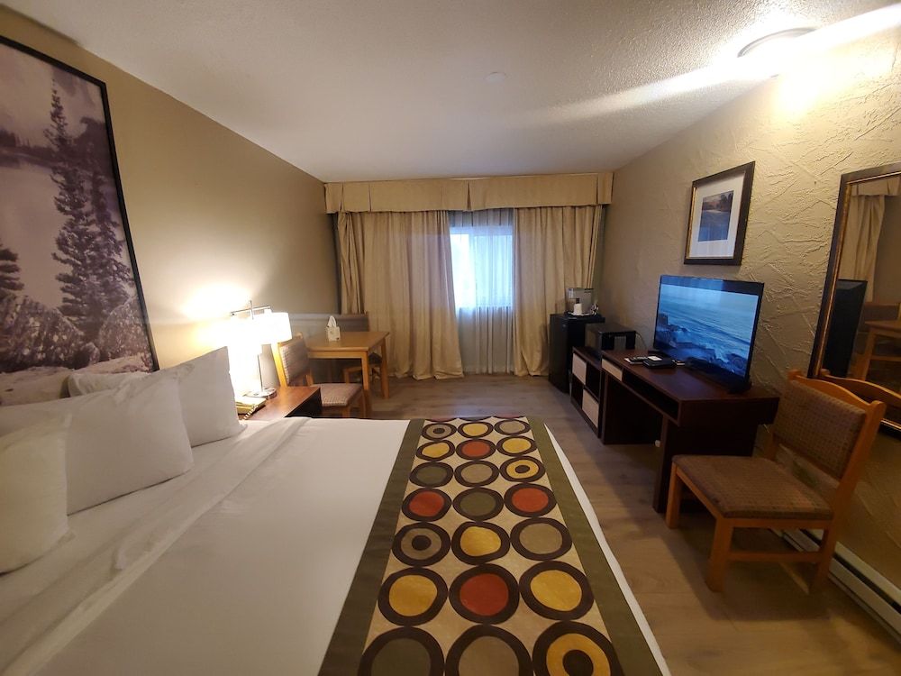 Suite, 1 Queen Bed, Non Smoking, Hot Tub