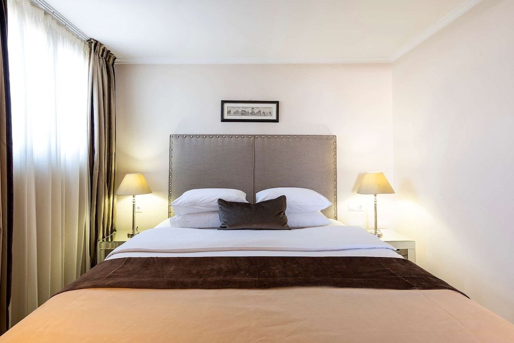 Best Western Plus Embassy Hotel Standard Room, 2 Twin Beds, Non Smoking 2