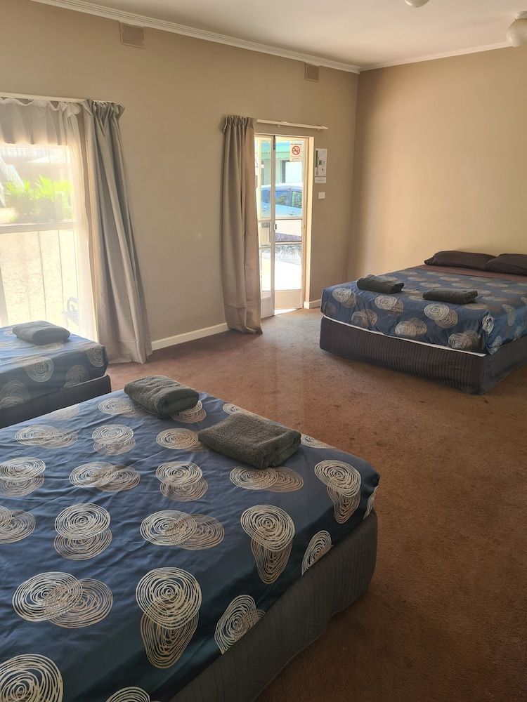 Alice Motor Inn Family Superior