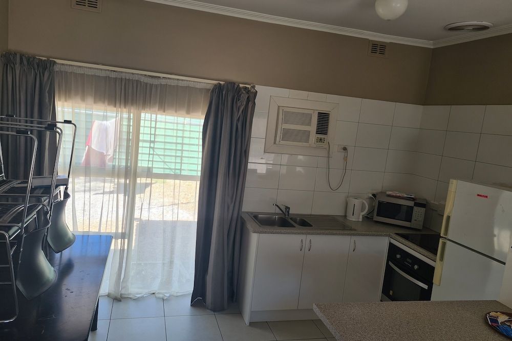 Alice Motor Inn Family Superior 3