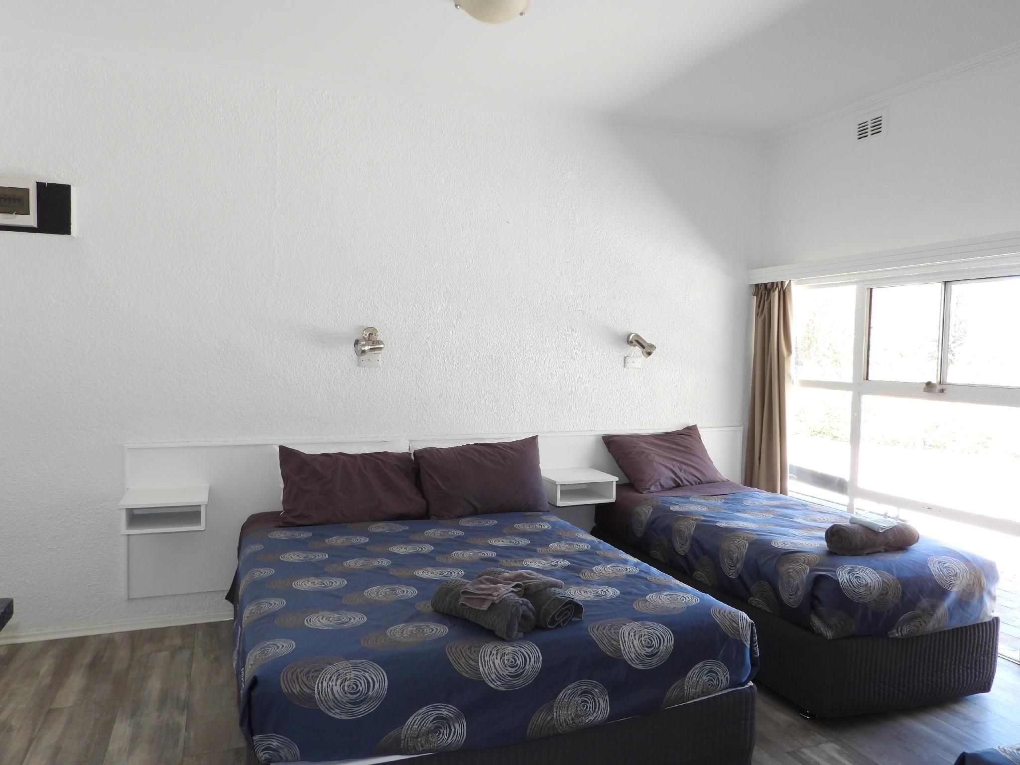 Alice Motor Inn Family Superior 4