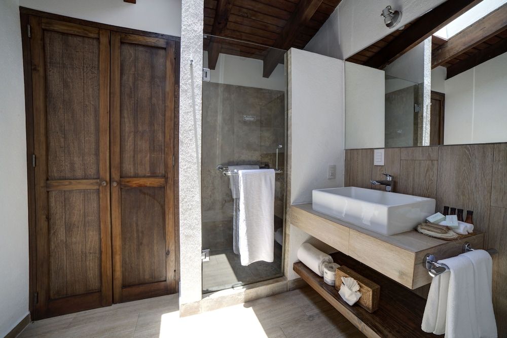 Hotel Avandaro Golf And Spa Superior Room, 2 Double Beds 9