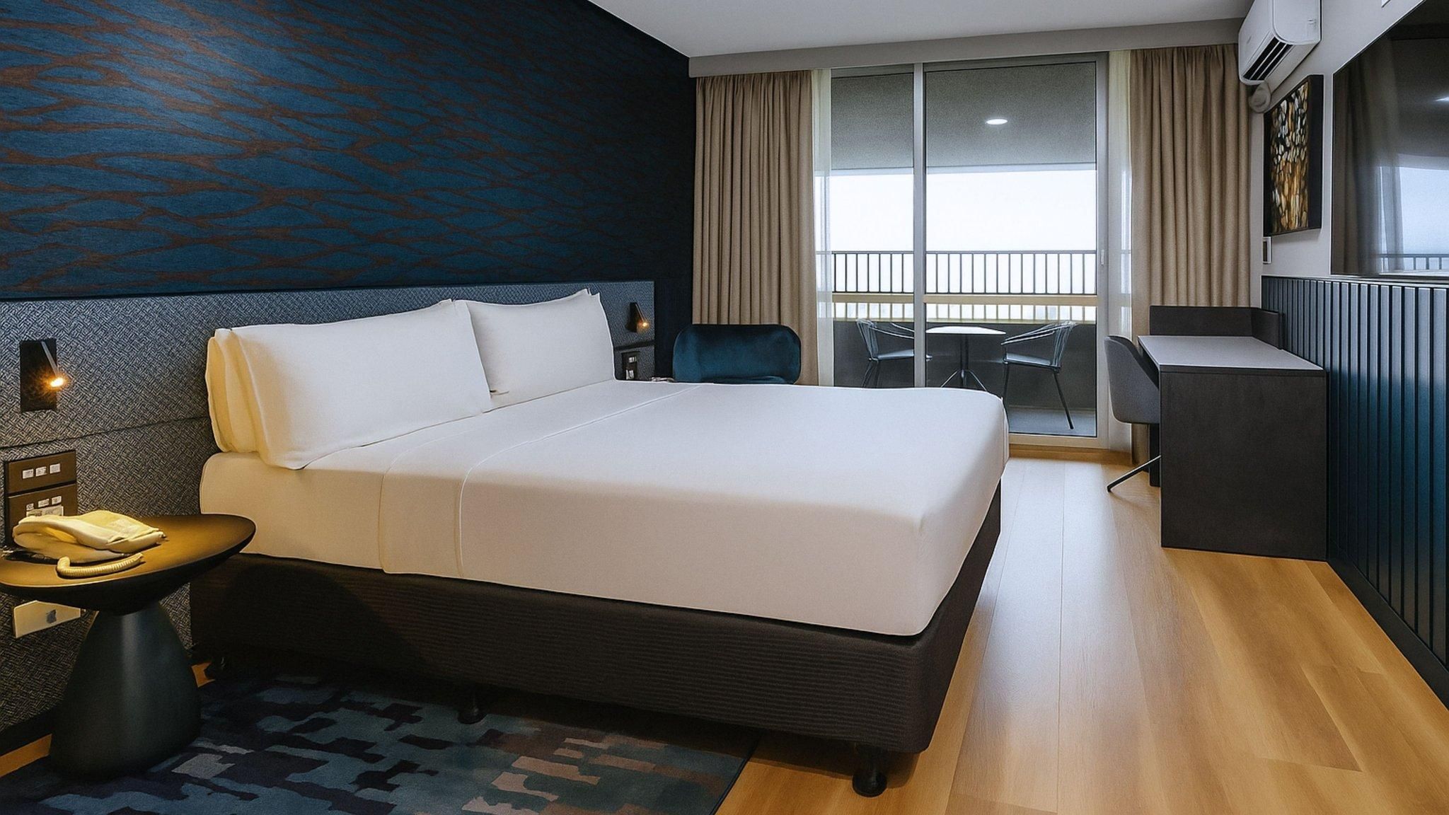 1 Double Bed Guest Room Smoking