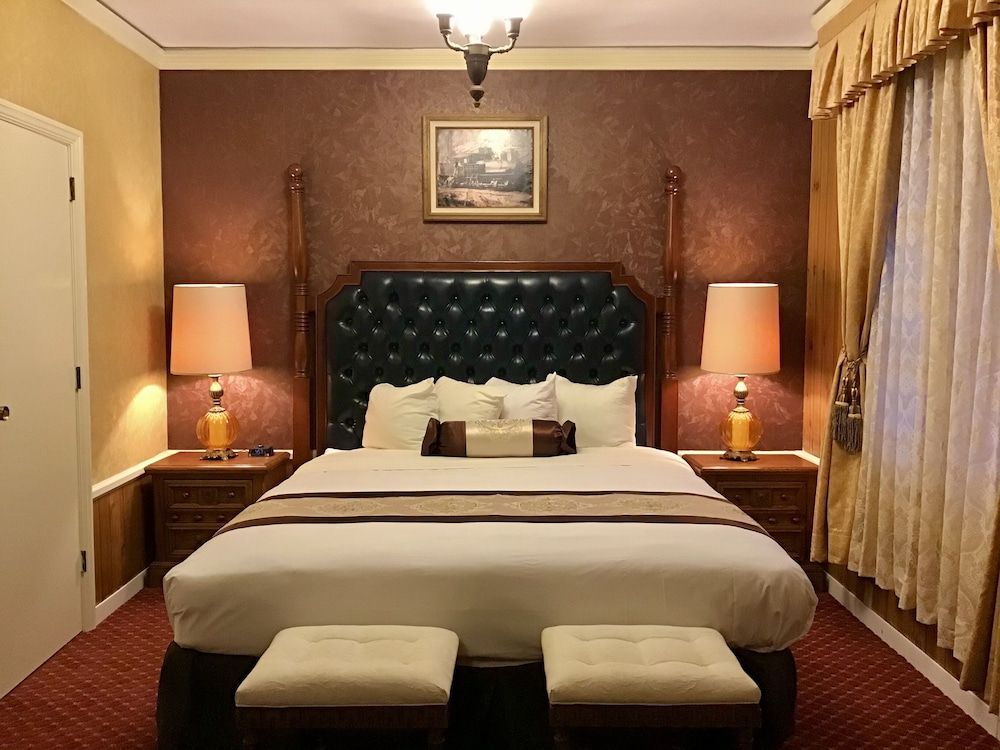 Presidential Suite, 1 King Bed, Non Smoking