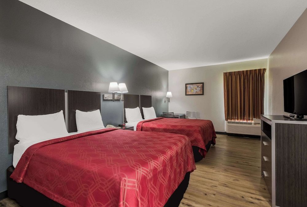 Standard Room, 2 Queen Beds, Non Smoking
