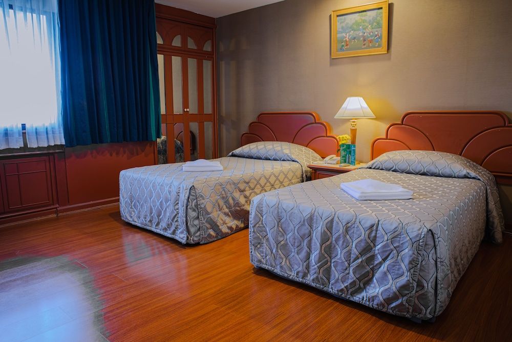 undefined Baiyoke Suite Hotel 10