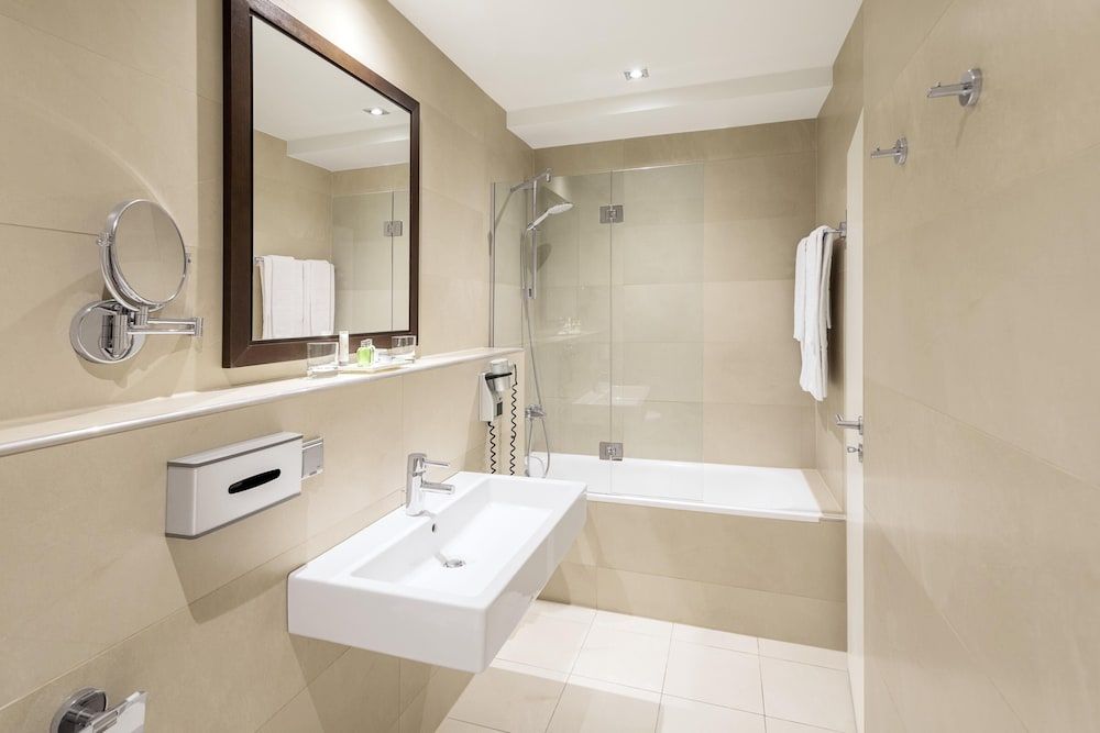 undefined NH Hamburg Mitte 4