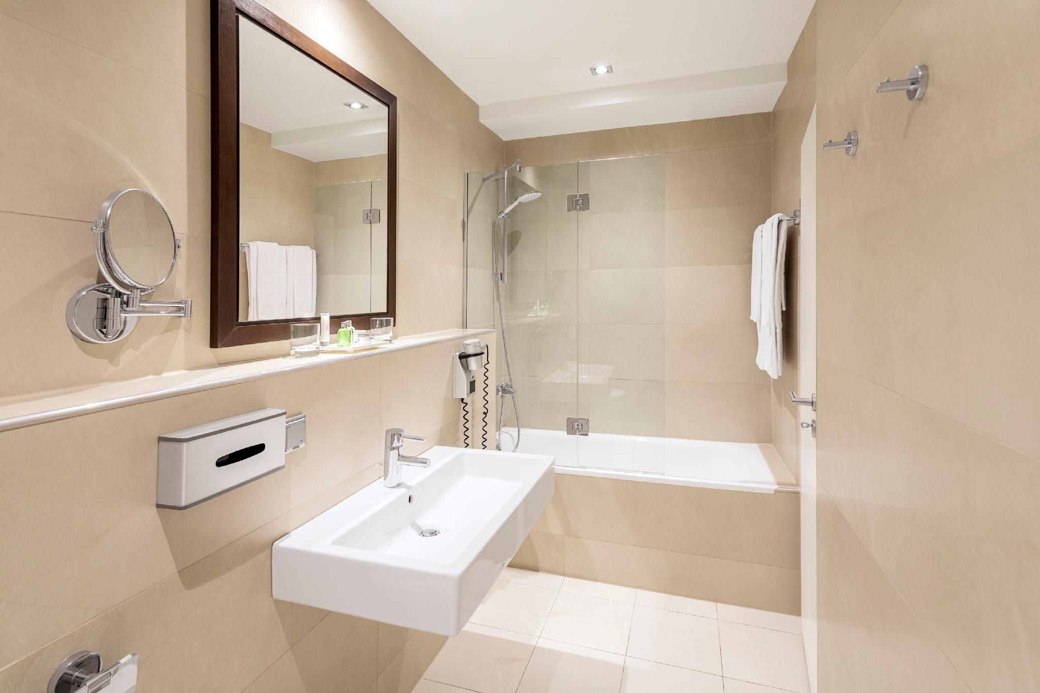 undefined NH Hamburg Mitte 9