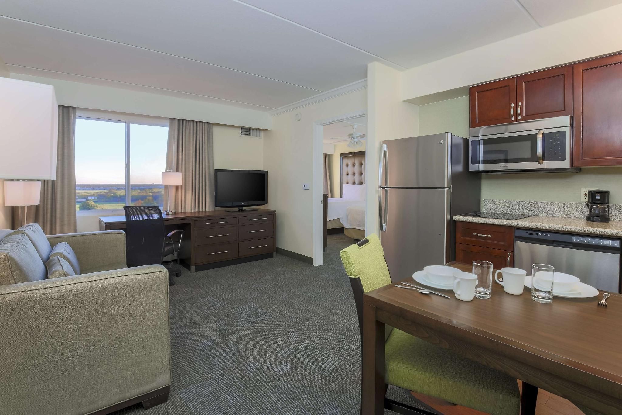 2 DOUBLE BEDS 1 BEDROOM SUITE NONSMOKING