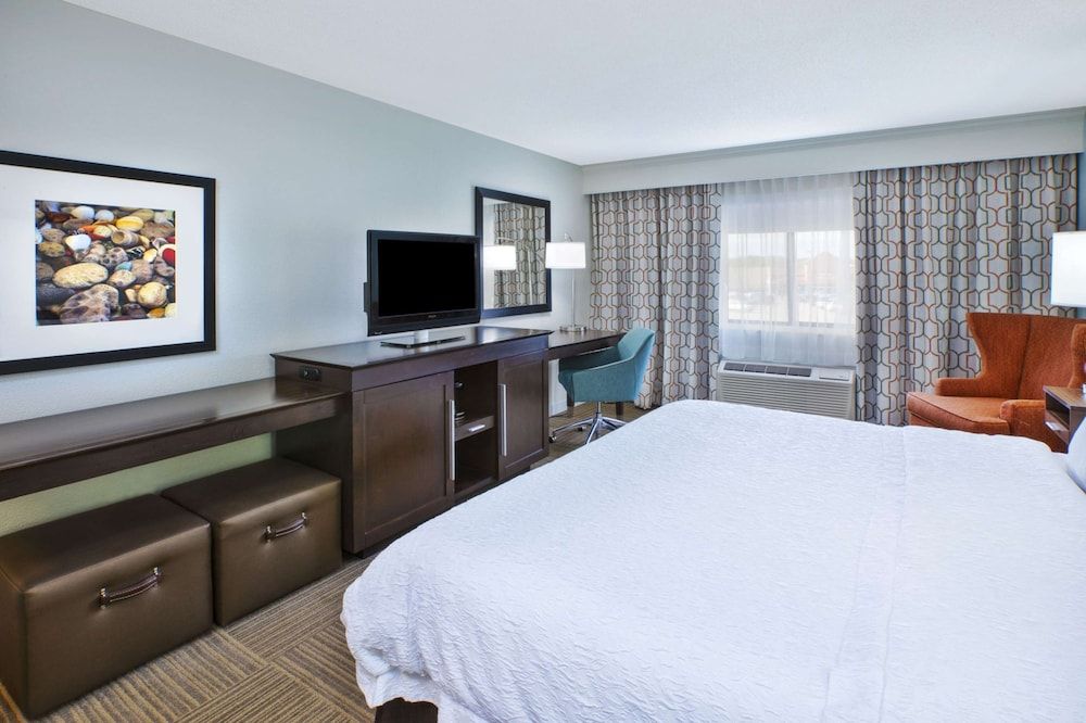 Room, Accessible, Non Smoking (Roll-in Shower)