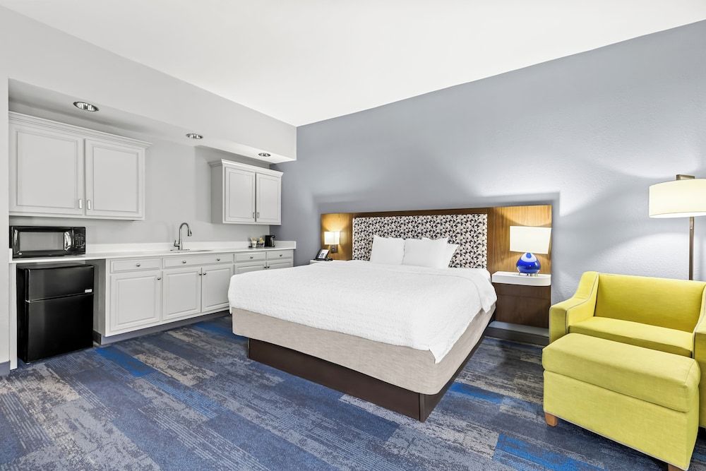 Deluxe Room, 1 King Bed, Non Smoking