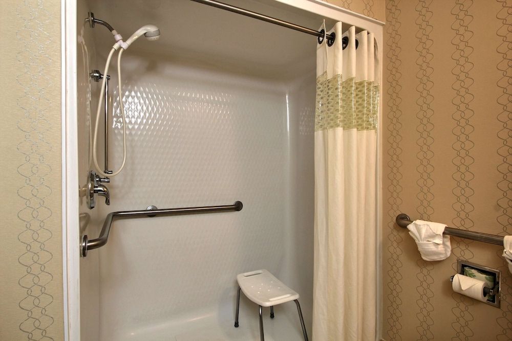 Room, 2 Queen Beds, Accessible, Non Smoking