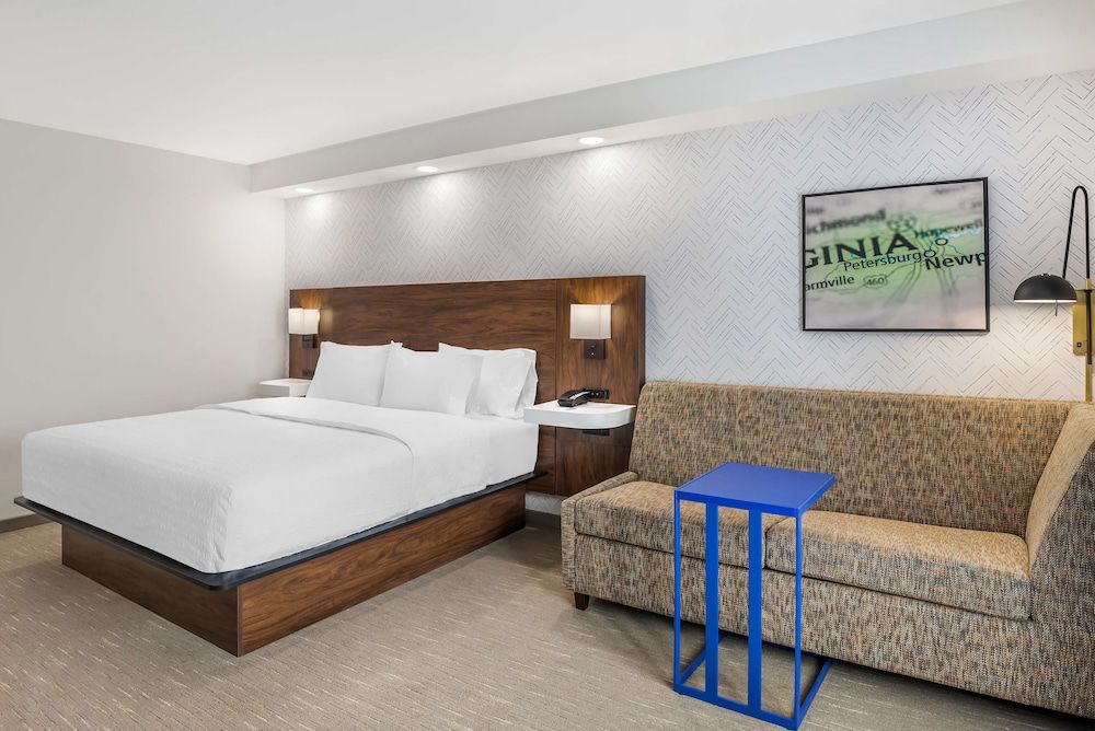 One king bed non smoking