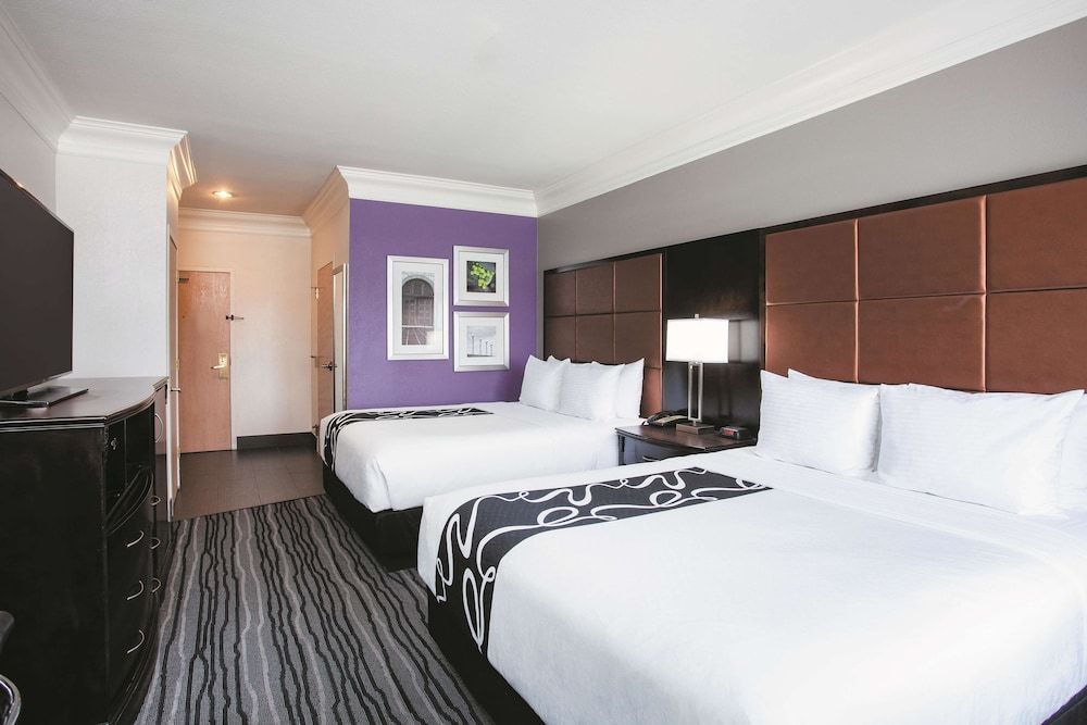 Room, 2 Queen Beds, Non Smoking
