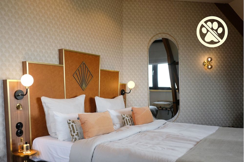 Two Brothers Noordwijk Beach Deluxe Double Room 4