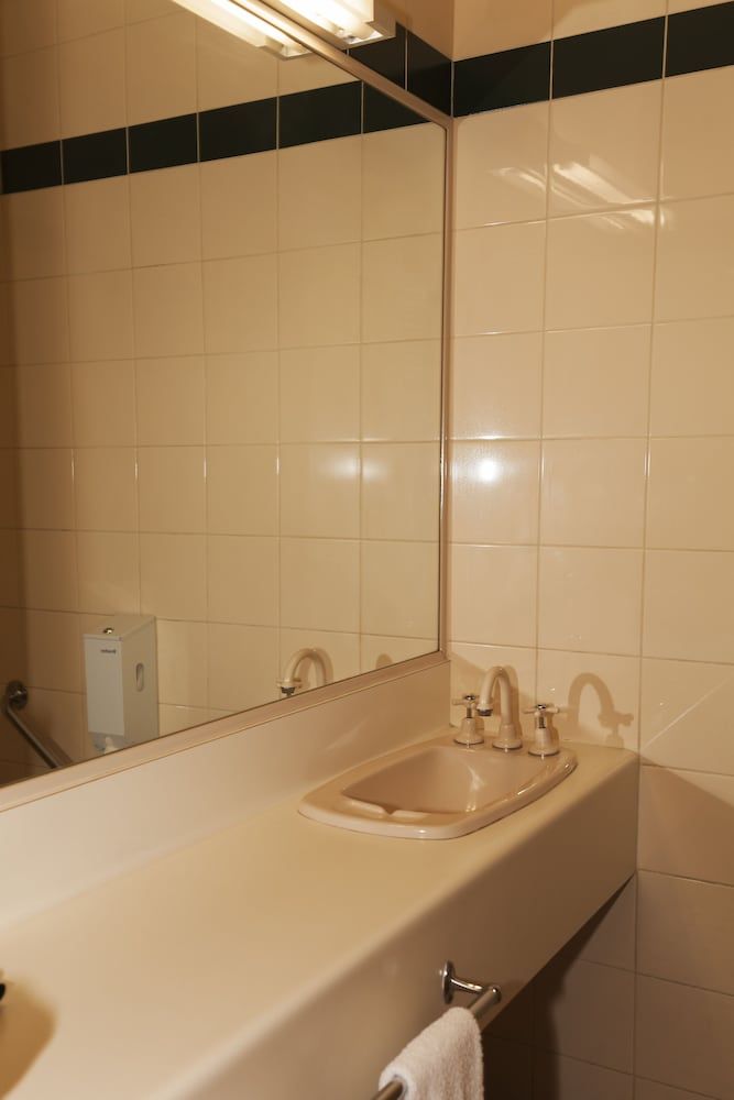 Echuca Nirebo Motel Family Room