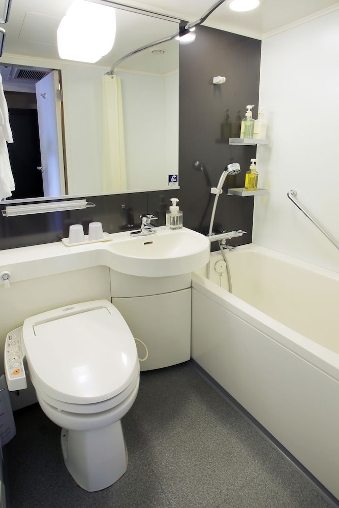 Sapporo Tokyu REI Hotel Standard Twin, Non Smoking 3