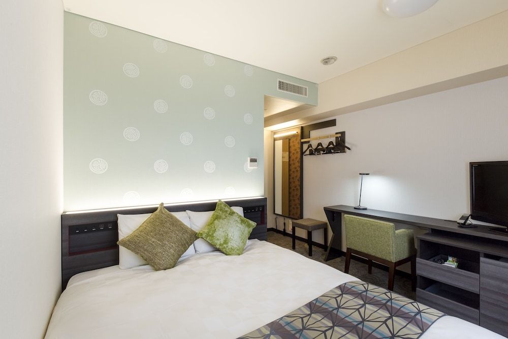 Standard Double Room, Smoking