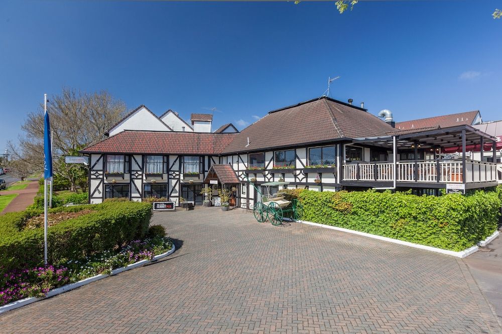 undefined The Surrey Hotel 7