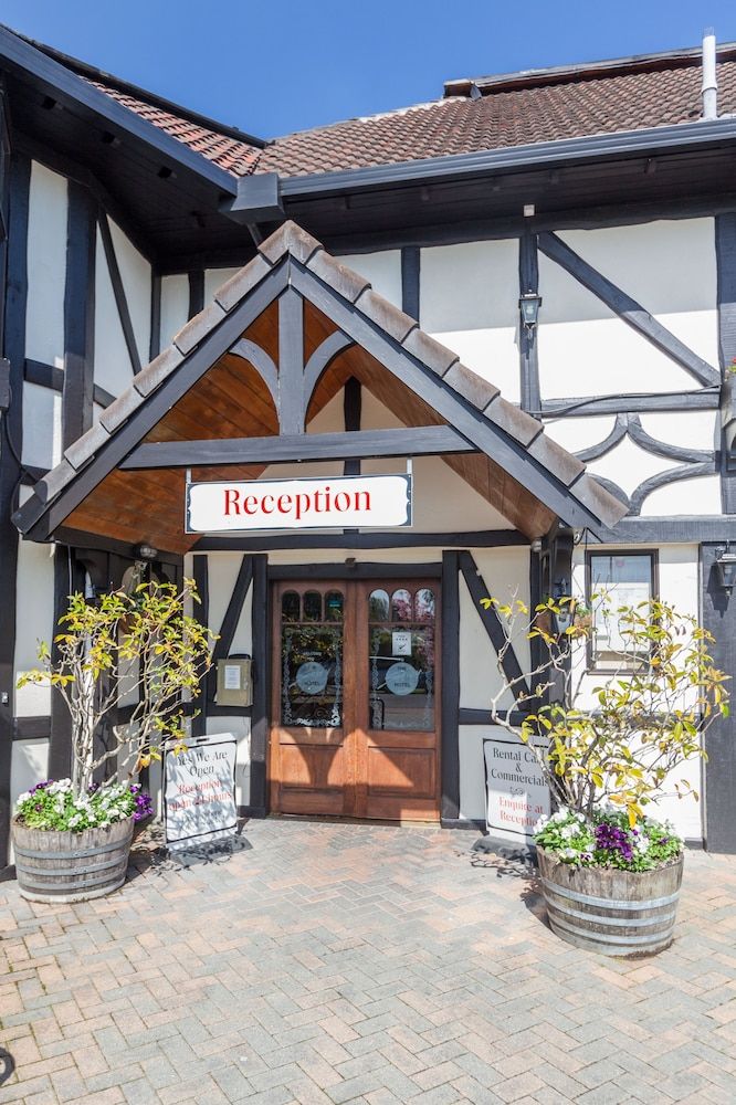 undefined The Surrey Hotel 6