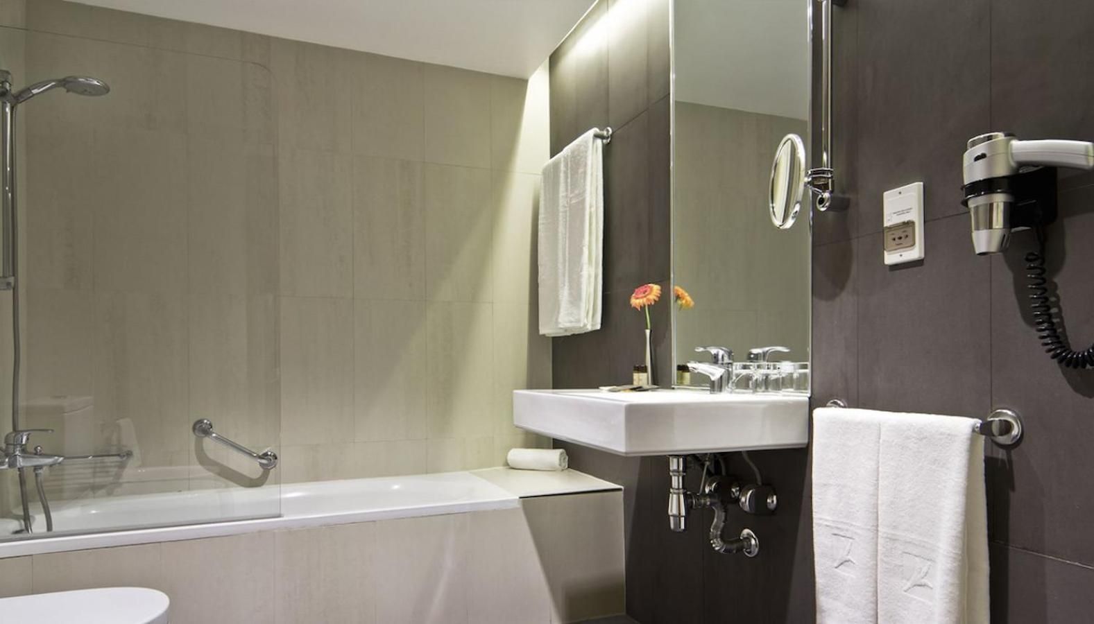 undefined SANA Reno Hotel 5