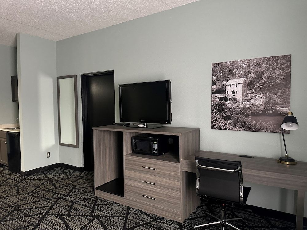 Suite, 1 Bedroom, Non Smoking (1 King Bed)
