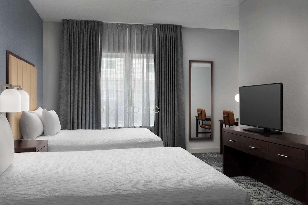 Standard Suite, 2 Queen Beds, Accessible, Non Smoking