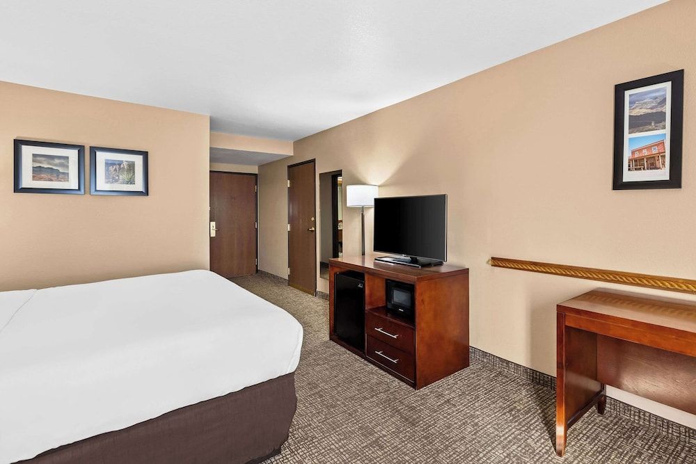 Room, 1 King Bed, Accessible, Non Smoking