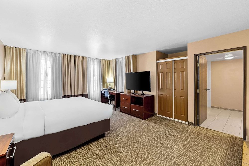 Standard Room, 1 King Bed, Non Smoking