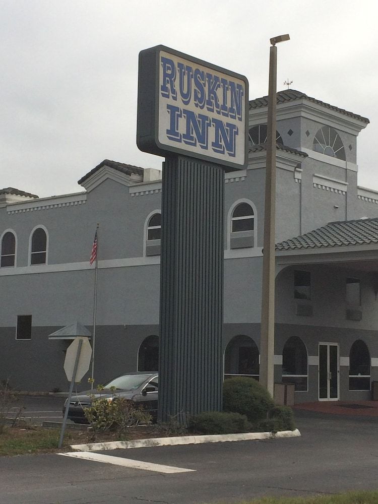Ruskin Inn Hotel