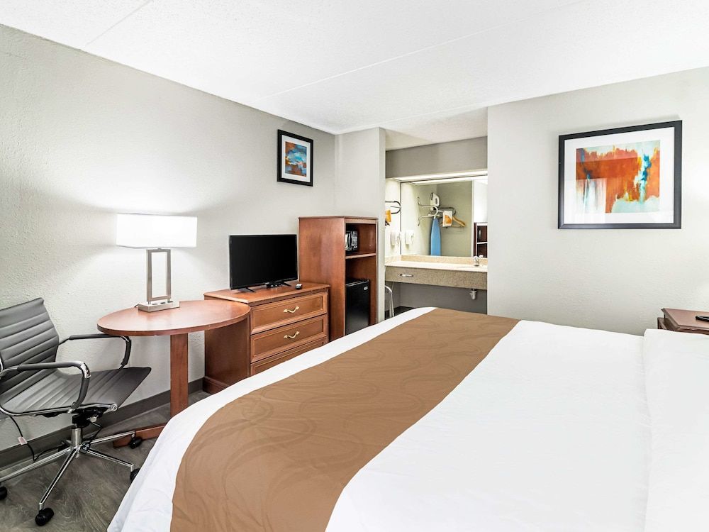 Standard Room, 1 King Bed, Non Smoking