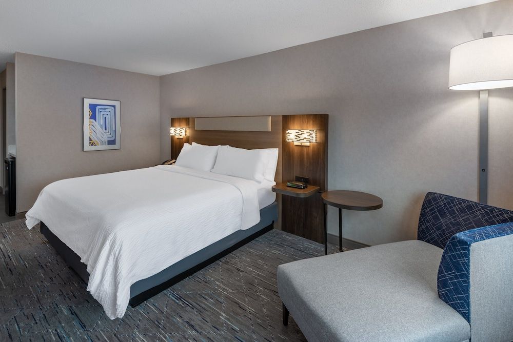 Standard Room, 1 King Bed