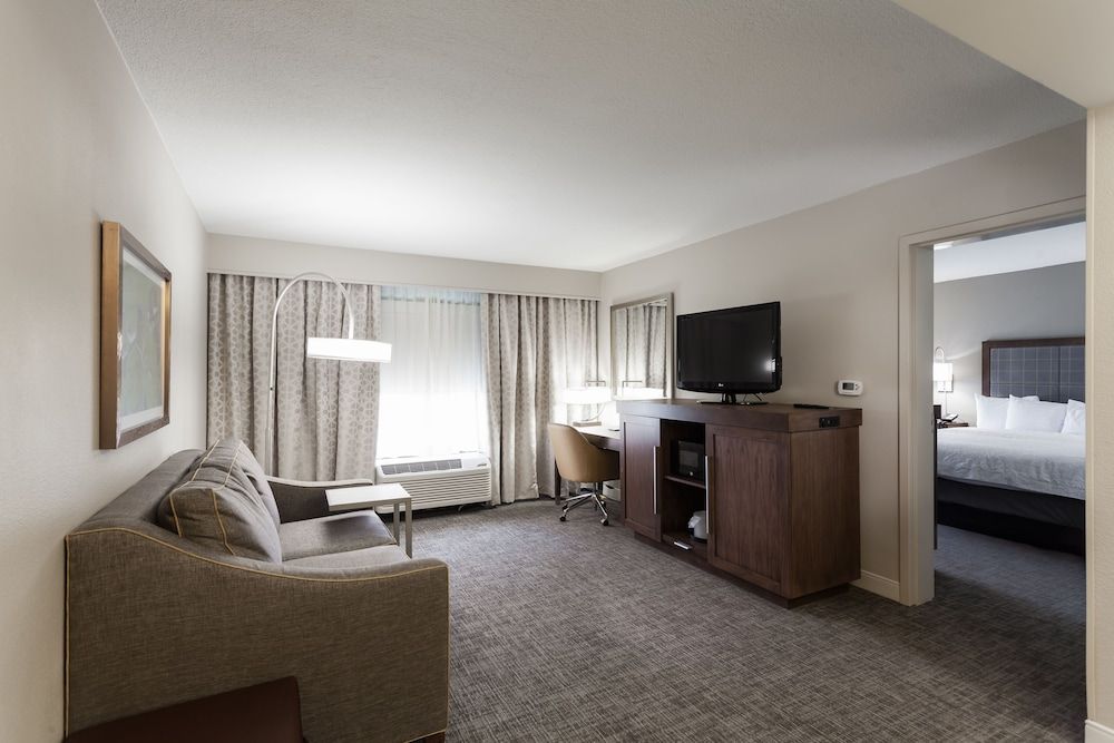 Suite, 2 Queen Beds, Refrigerator & Microwave